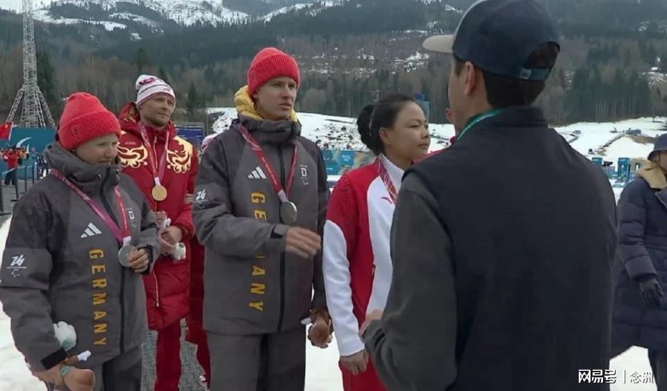德国选手拒与中国选手合影!原因曝光 乌克兰国旗被没收愤怒抗议